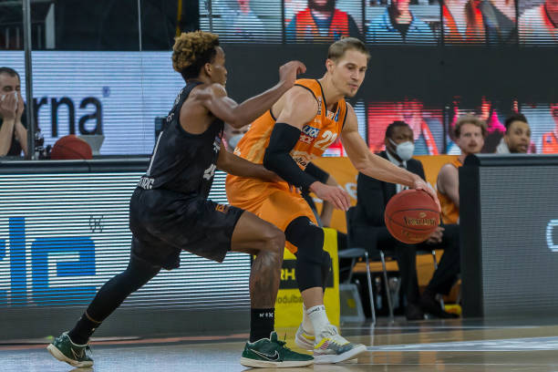 对于俱乐部 对于俱乐部