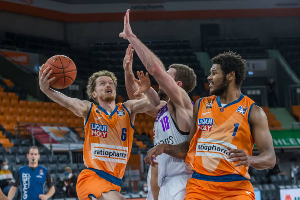 强了技战术 强了技战术