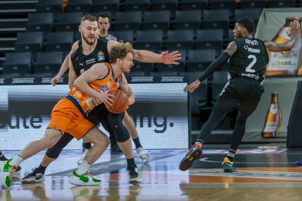 人方面的策 人方面的策