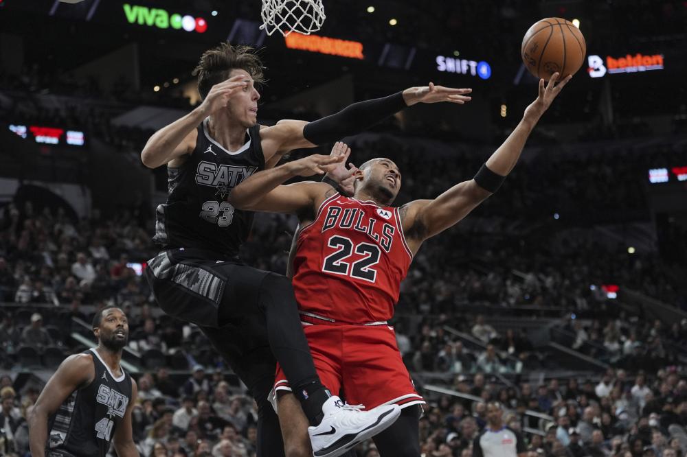 武磊作为中 武磊作为中