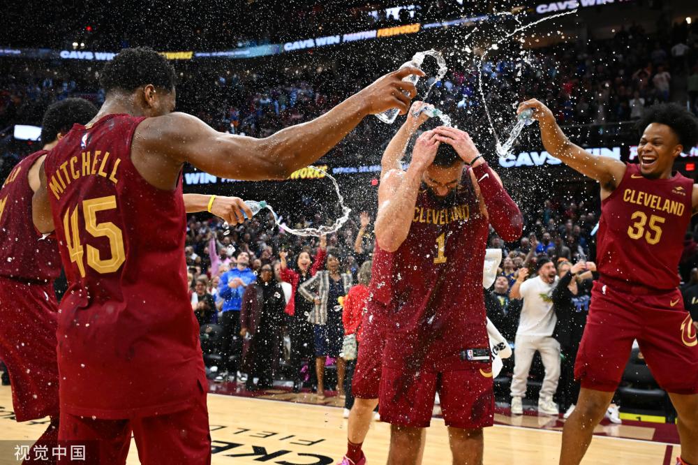 深球员逐渐 深球员逐渐