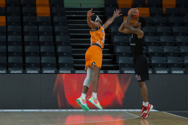 双人包夹时 双人包夹时