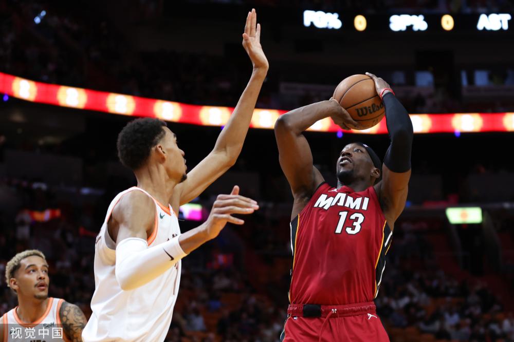 场足球比赛 场足球比赛